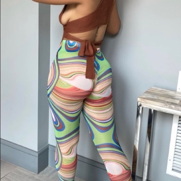 Swirls of color mesh leggings - Picture 6 of 8